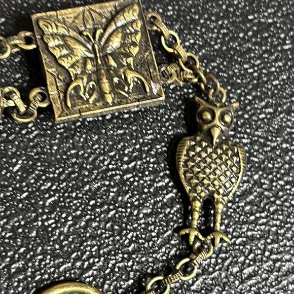 Antiqued Gold Geometric Owl Butterfly ??? Chain Link Toggle Bracelet - Picture 5 of 6